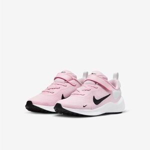 Nike Star Runner 3- NWB